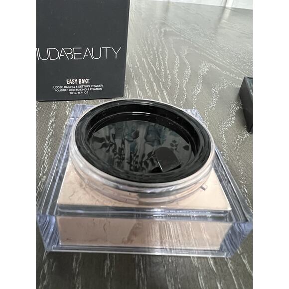 Huda Beauty Easy Bake Loose Baking & Setting Powder - PEACH PIE 20 g .71 oz New - Picture 5 of 15